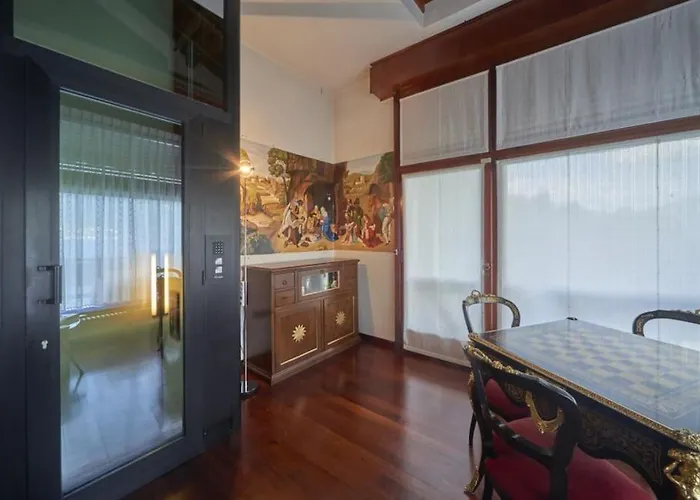 Meridiana-luxury Lakeside Oasis On