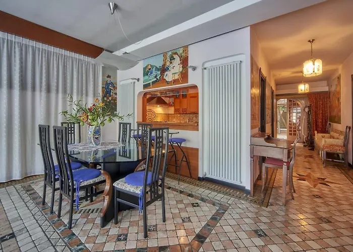 فيلة Meridiana-luxury Lakeside Oasis On ليرنا