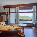 Villa Meridiana-luxury Lakeside Oasis On