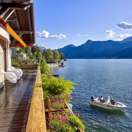 Meridiana-luxury Lakeside Oasis On Villa *