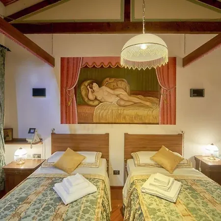 Meridiana-luxury Lakeside Oasis On